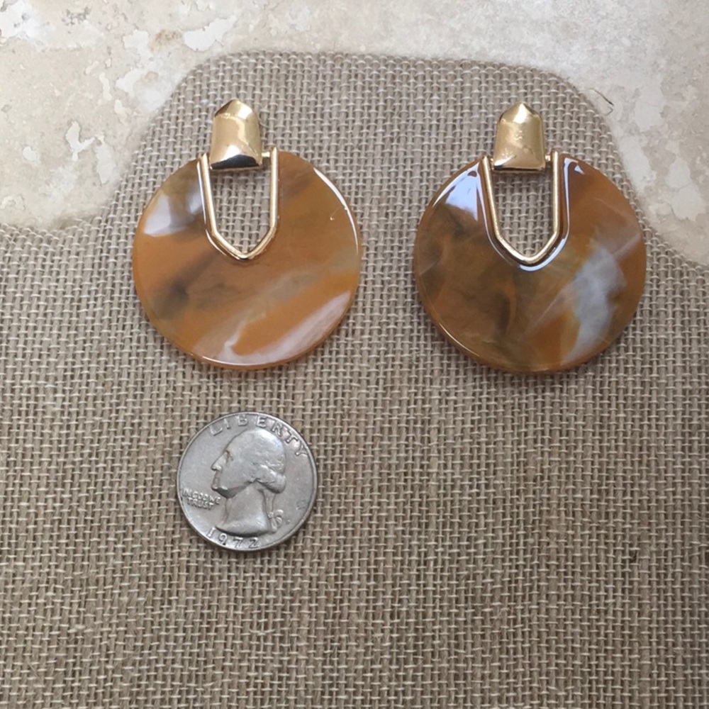 Neutral color Earrings Elegant - Picture 3 of 3